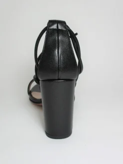 Sandalo pelle donna 8078 nero<Albano Best