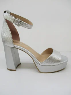 Sandalo pelle donna Alison argento<Apepazza Sale