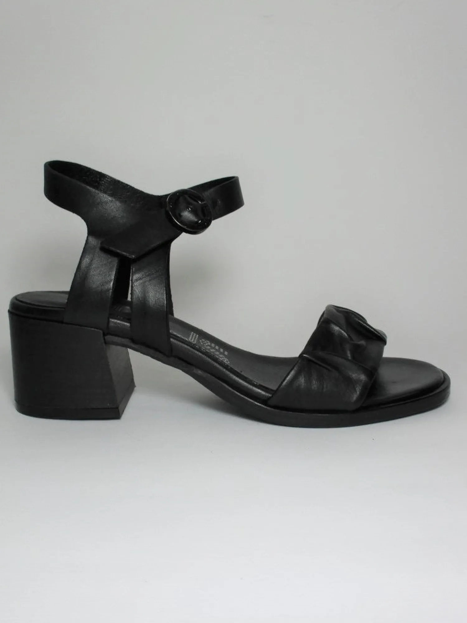 Sandalo pelle donna P09002 nero<Mjus New