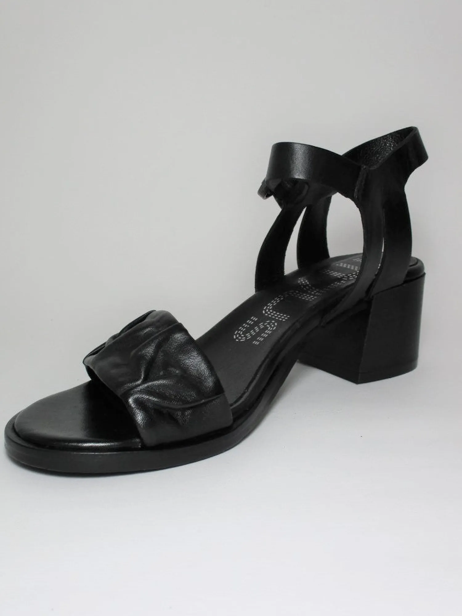 Sandalo pelle donna P09002 nero<Mjus New