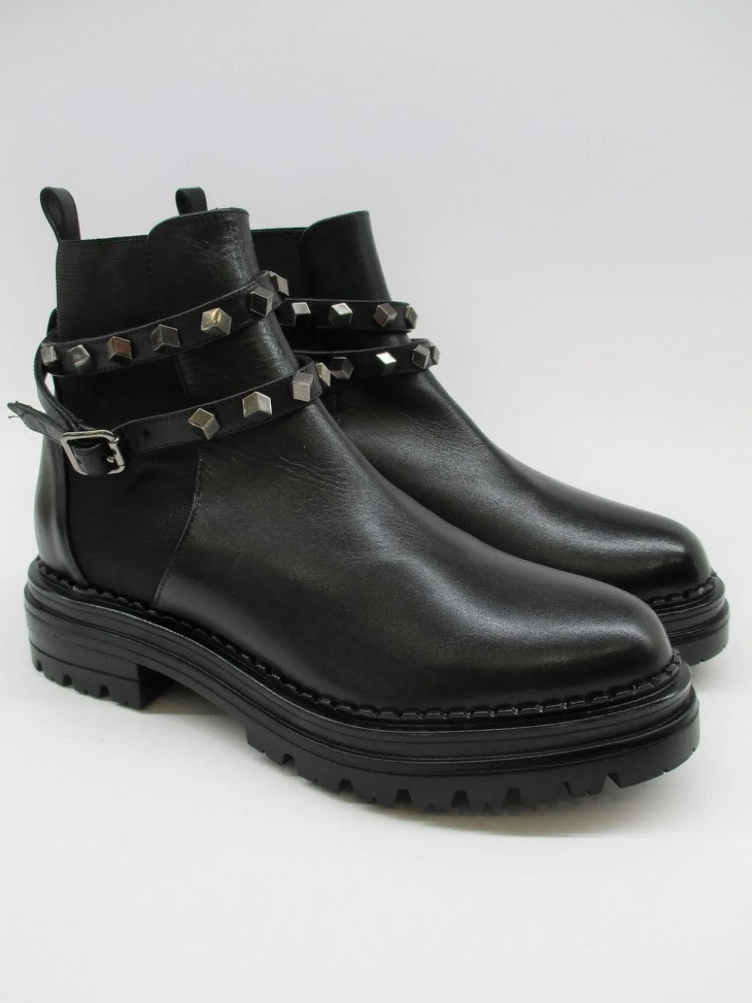 Tronchetto pelle donna 0021 nero<Albano Discount